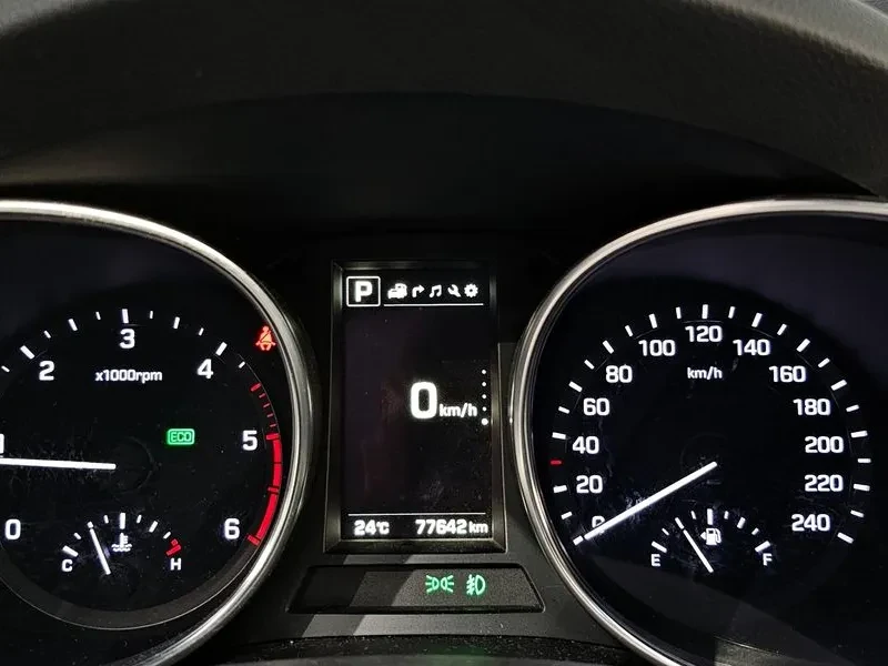 Hyundai Santa fe Diesel 2.0 2Wd Exclusive, снимка 8 - Автомобили и джипове - 56018066