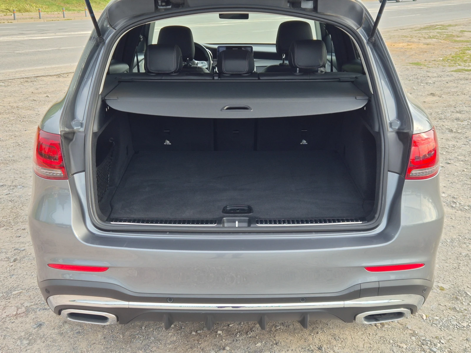 Mercedes-Benz GLC 300 d AMG 4 Matic, снимка 11 - Автомобили и джипове - 40421996