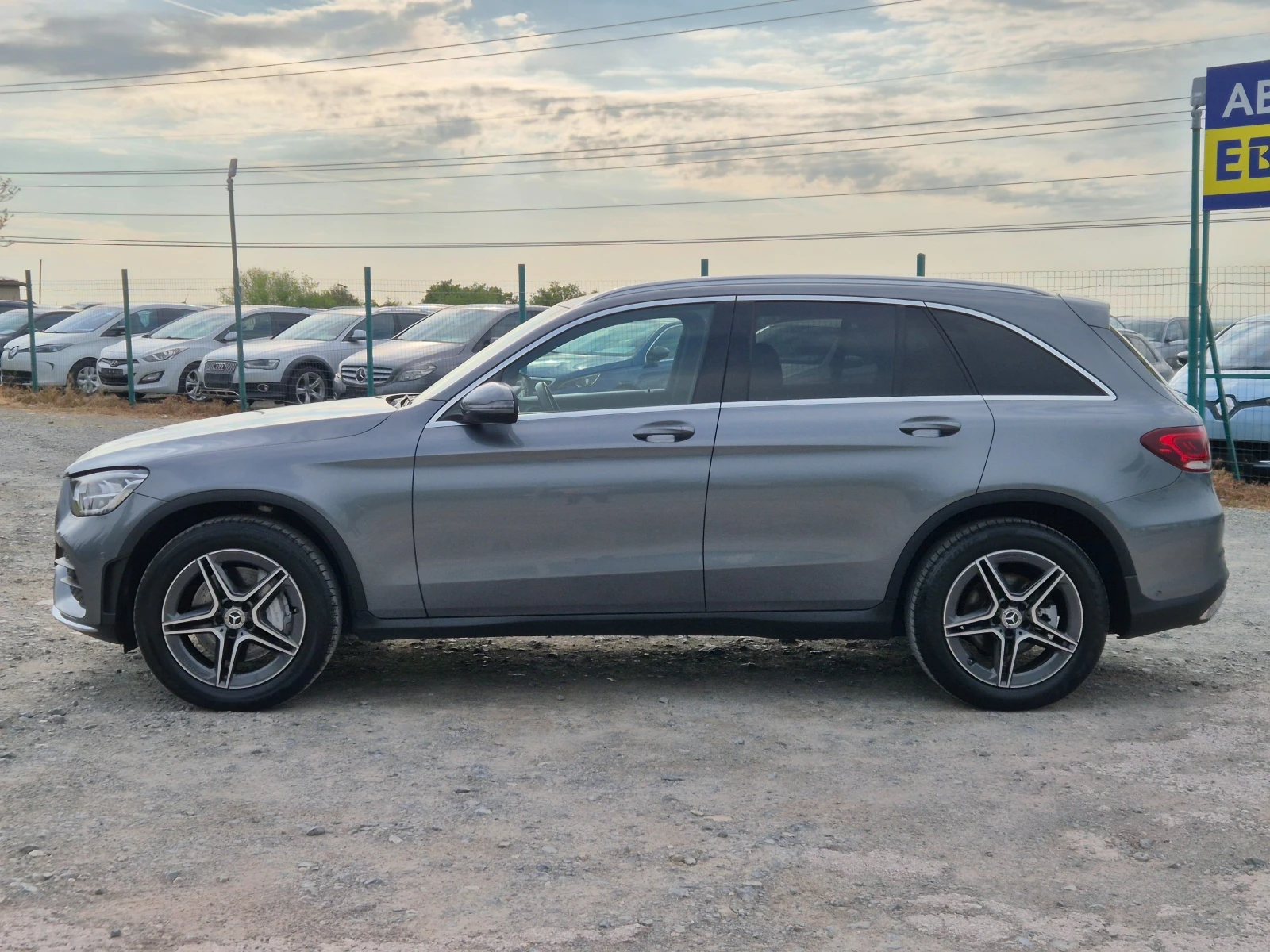 Mercedes-Benz GLC 300 d AMG 4 Matic, снимка 2 - Автомобили и джипове - 40421996