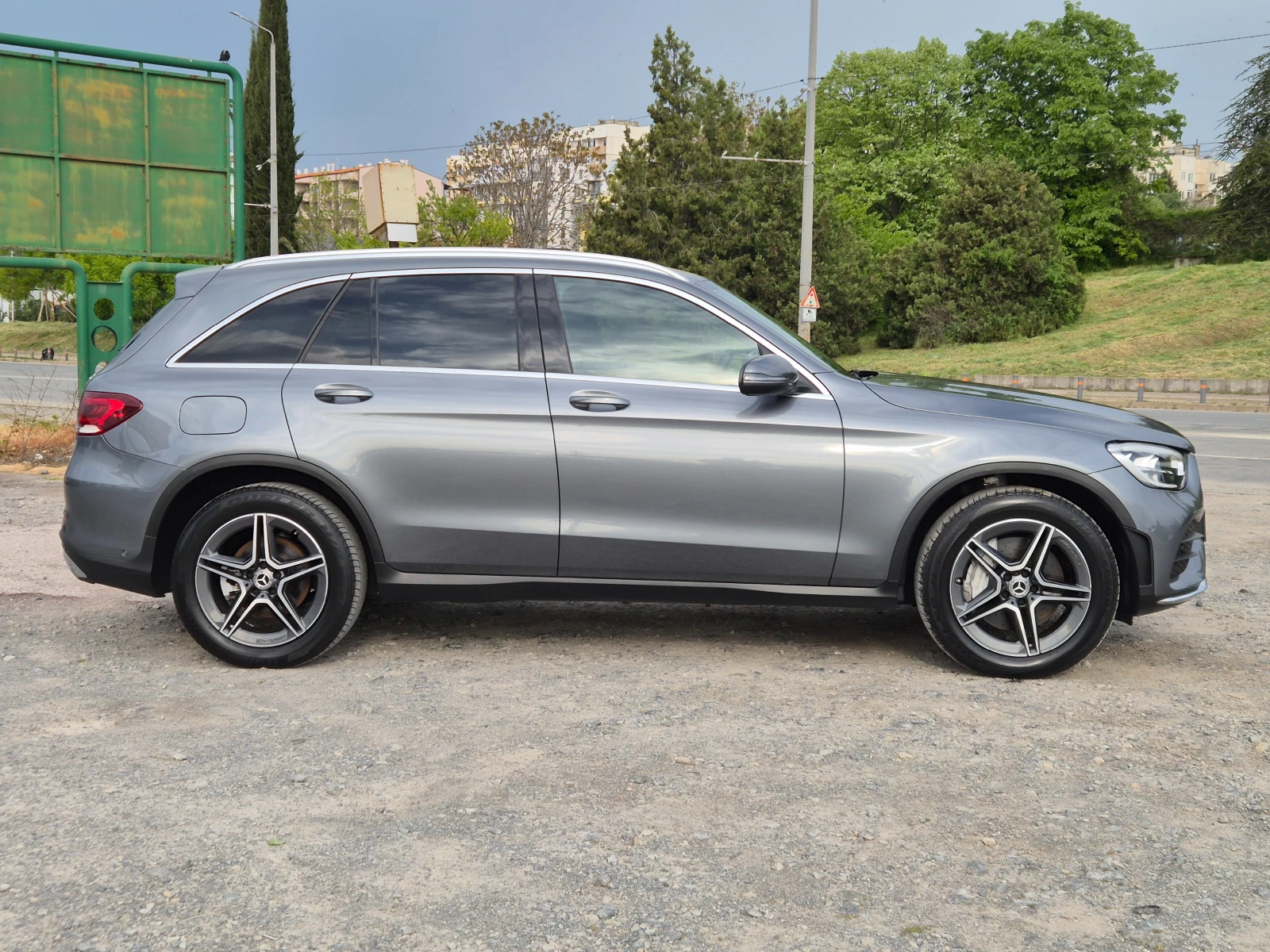 Mercedes-Benz GLC 300 d AMG 4 Matic, снимка 6 - Автомобили и джипове - 40421996