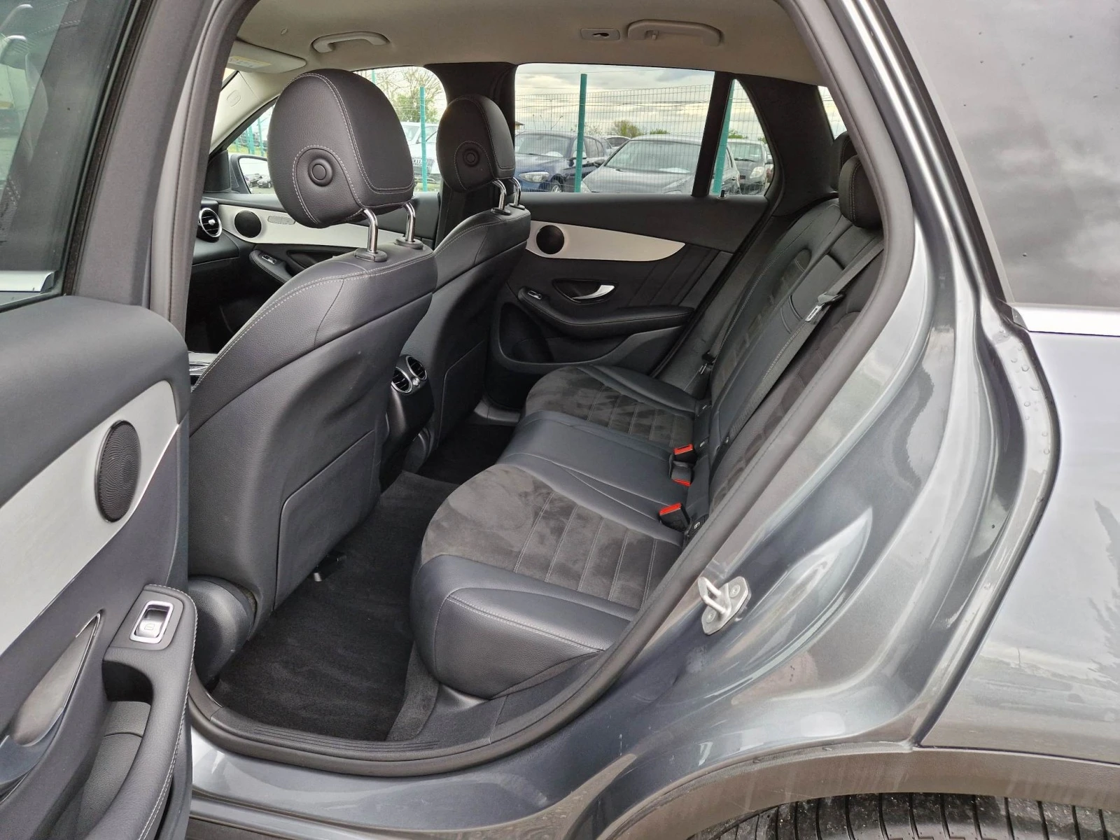 Mercedes-Benz GLC 300 d AMG 4 Matic | Mobile.bg — изображение 11