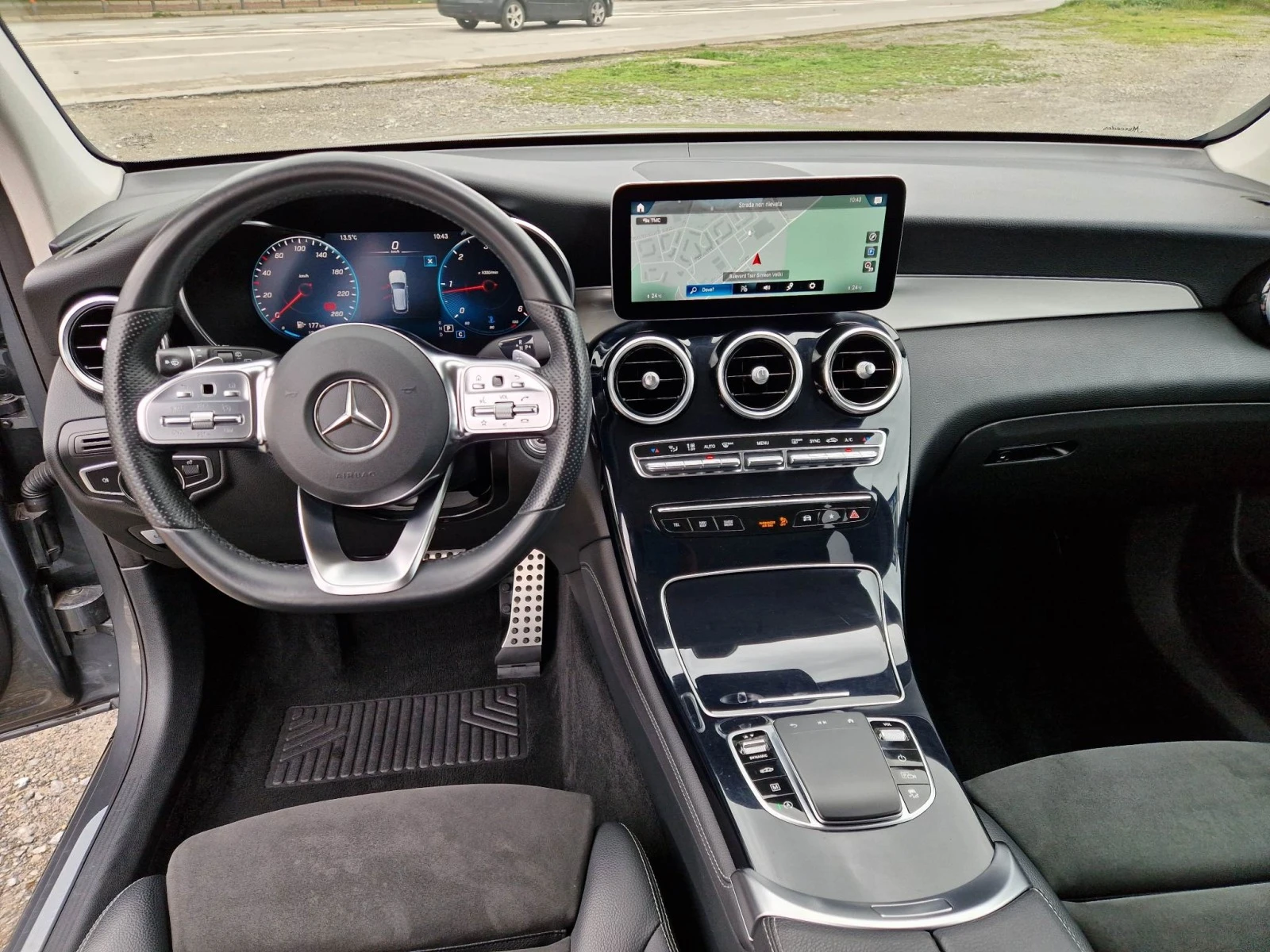 Mercedes-Benz GLC 300 d AMG 4 Matic | Mobile.bg — изображение 13