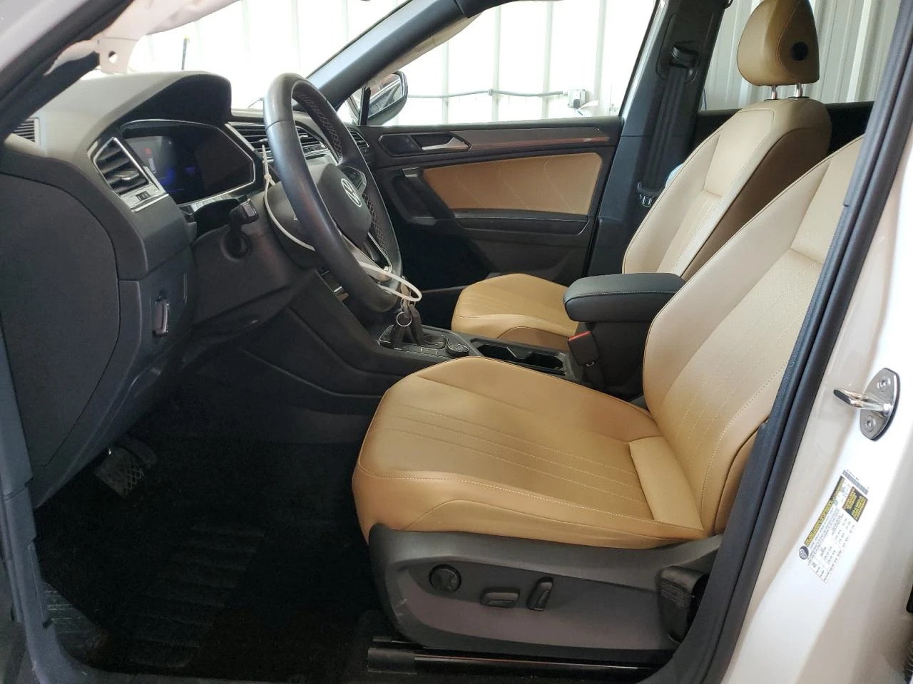 VW Tiguan SE - изображение 7