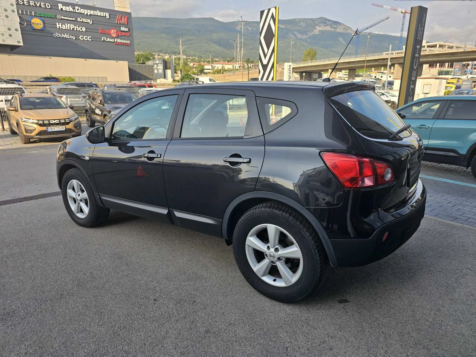 Nissan Qashqai  2.0i (141 кс) 4x4  - изображение 4