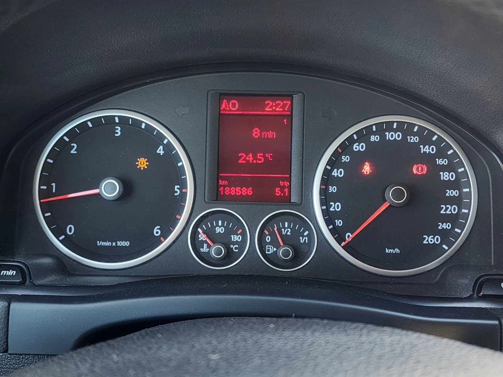 VW Tiguan 2.0TDI 4x4 - изображение 8