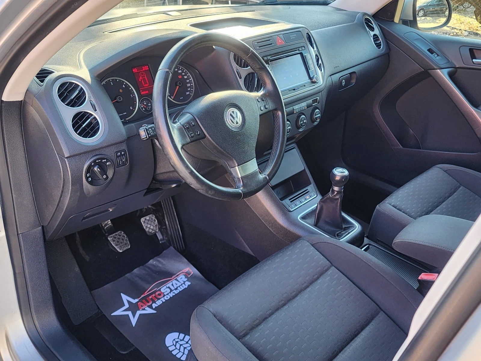 VW Tiguan 2.0TDI 4x4 - изображение 5