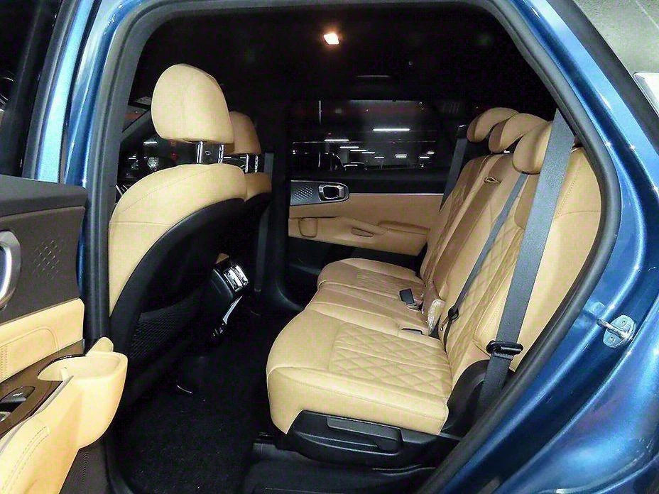 Kia Sorento Gasoline 2.5T 4WD Signature - изображение 7