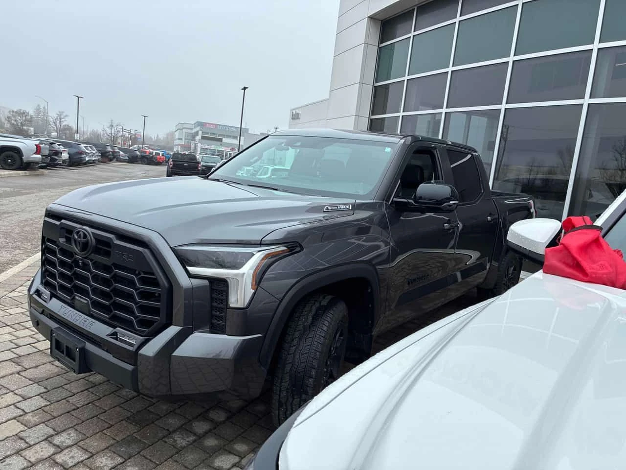 Toyota Tundra * 4x4 Crewmax Limited Hybrid* АВТОКРЕДИТ* , снимка 2 - Автомобили и джипове - 54953086