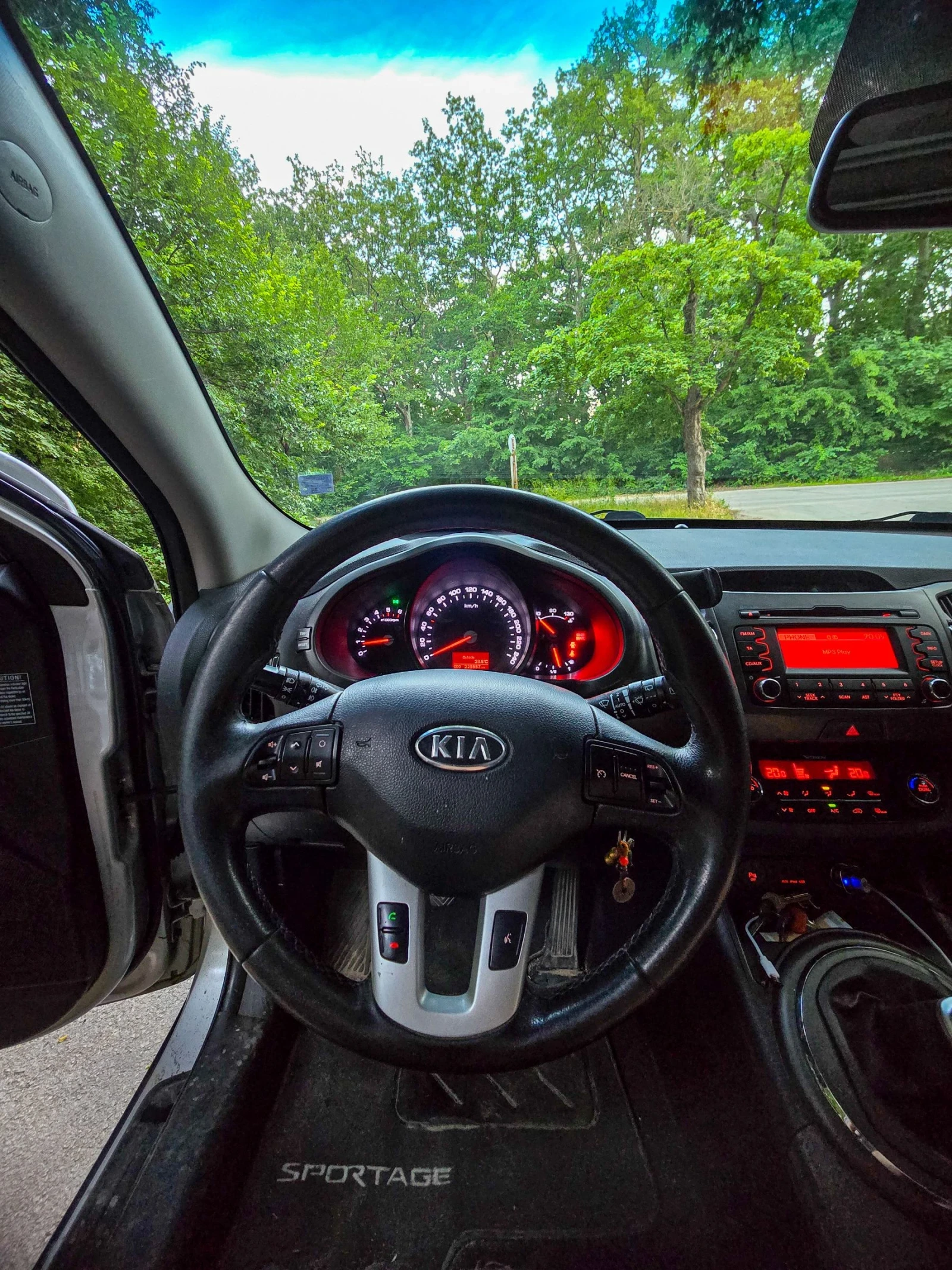 Kia Sportage, снимка 14 - Автомобили и джипове - 55073420