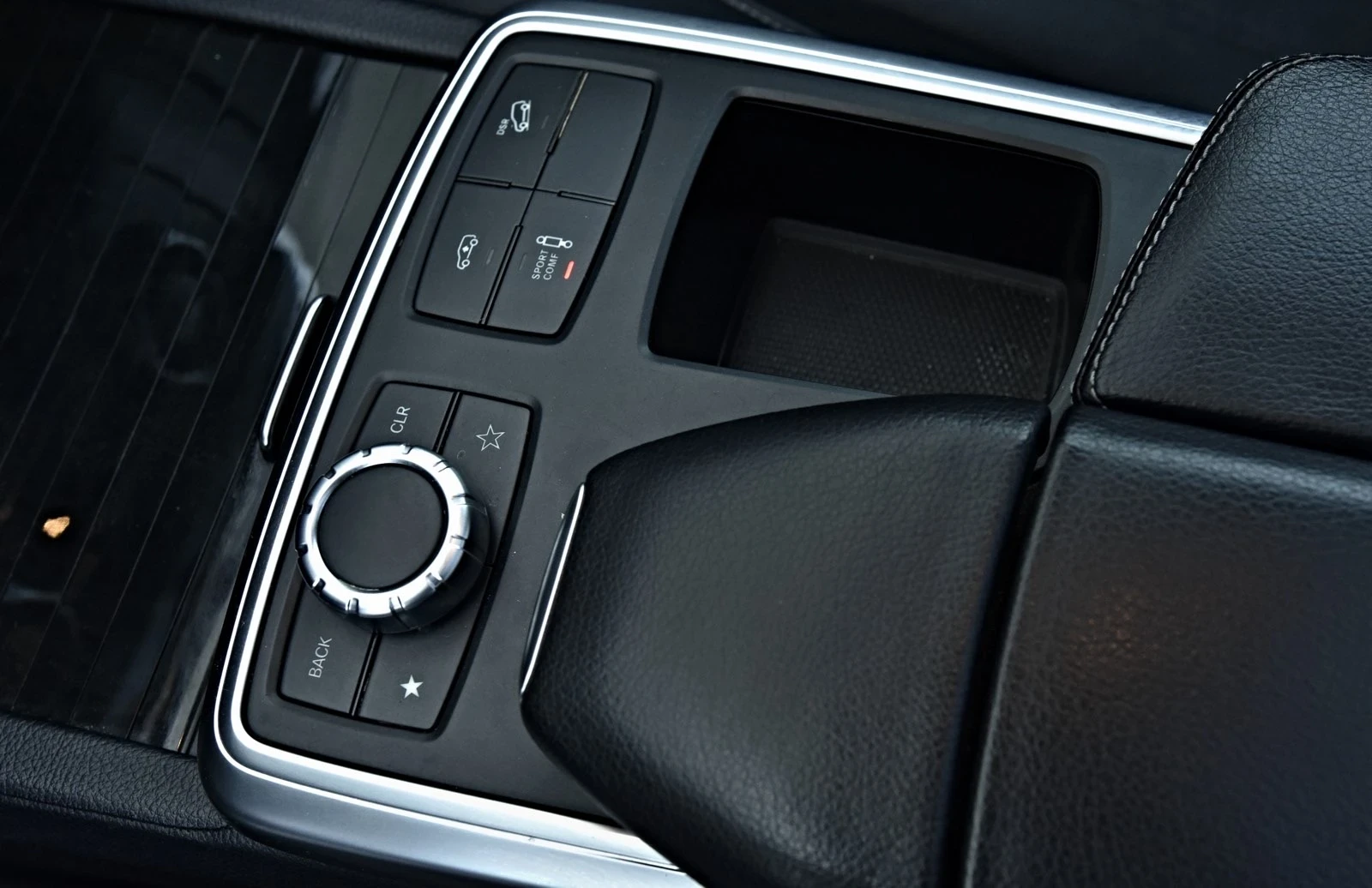 Mercedes-Benz GL 350, снимка 9 - Автомобили и джипове - 55207983