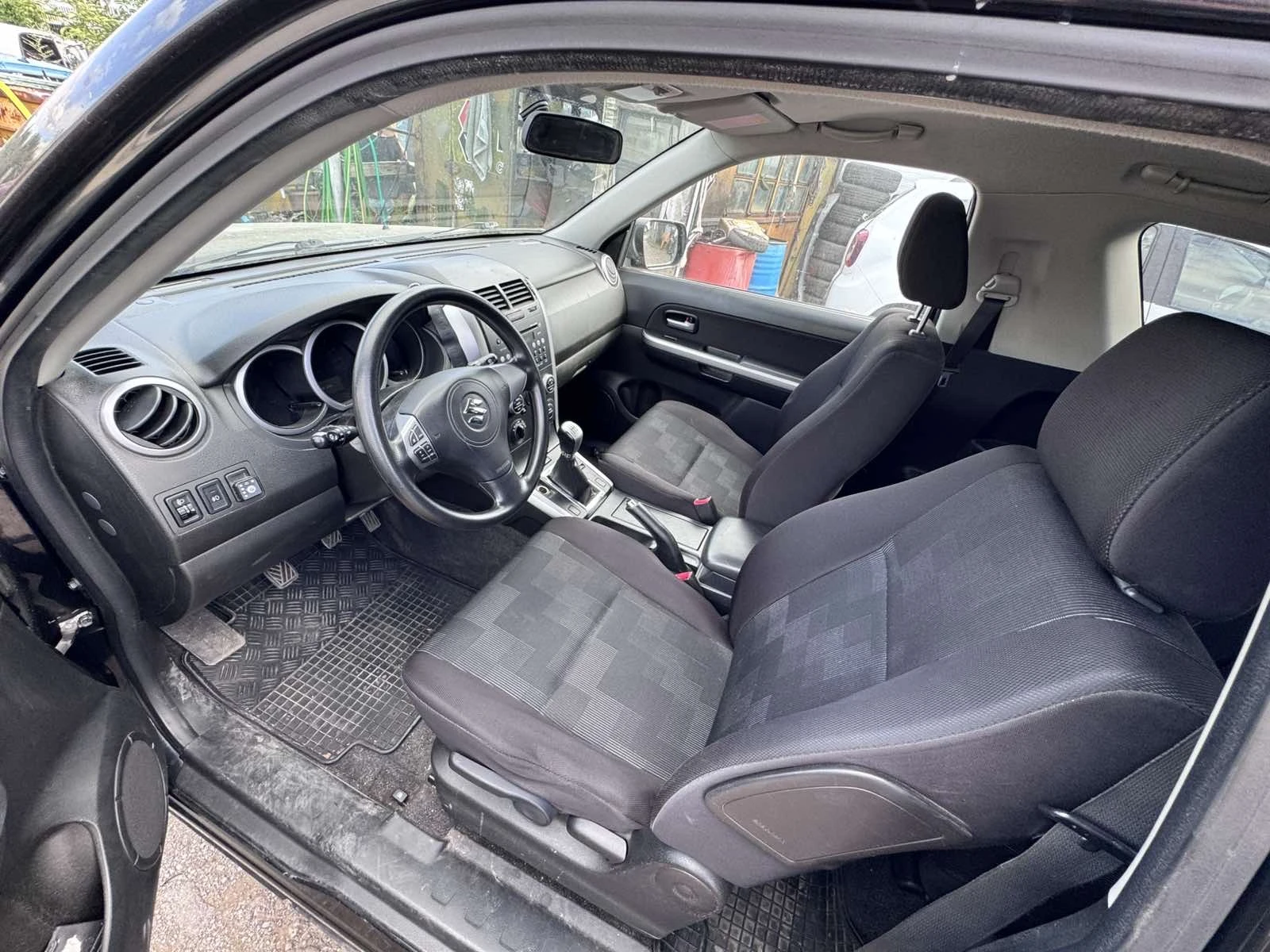 Suzuki Grand vitara 2.4i, 4x4, FACELIFT, 146кс., 2011г., снимка 7 - Автомобили и джипове - 55223848
