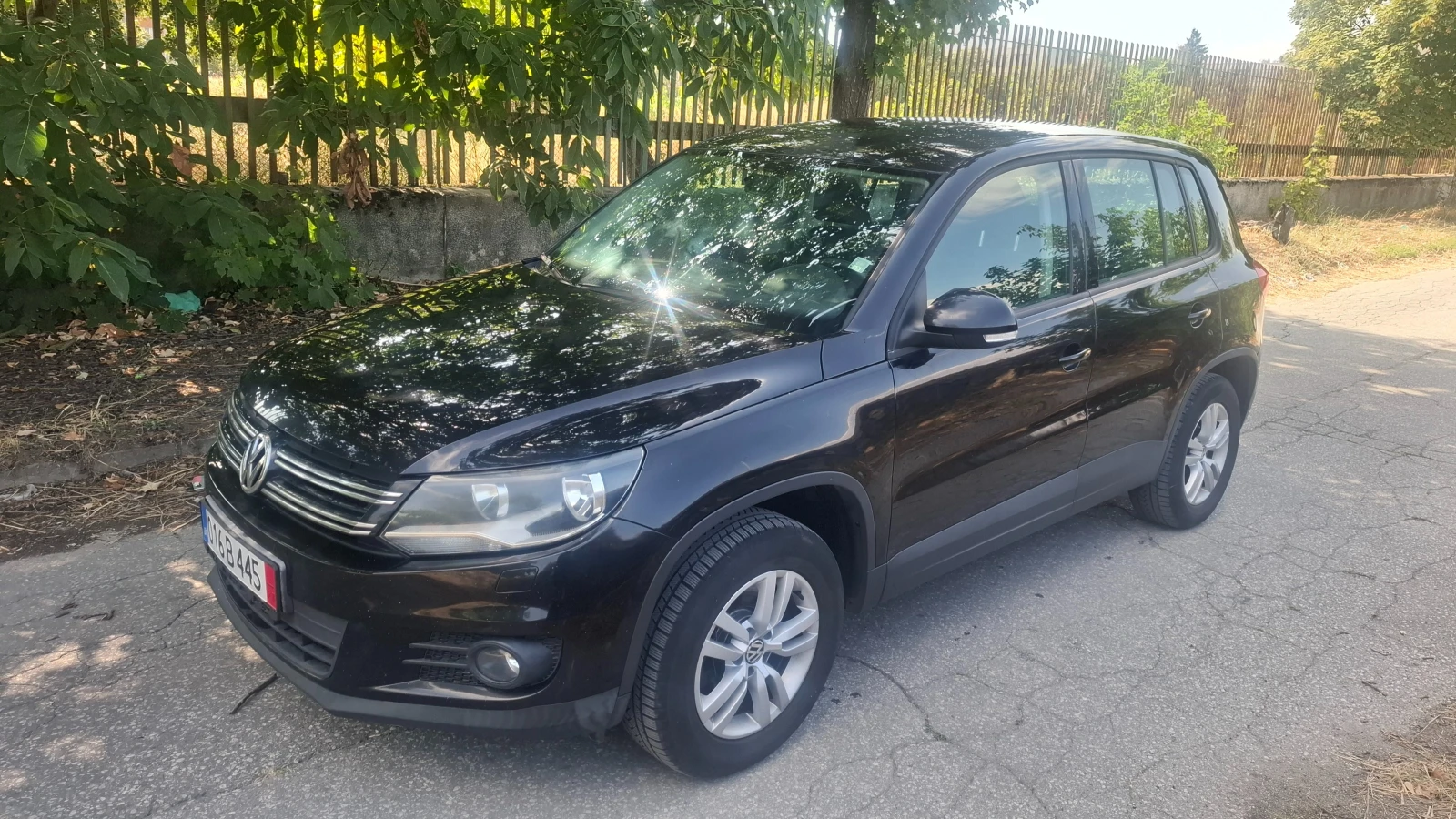 VW Tiguan 2.0 TDI, снимка 2 - Автомобили и джипове - 55854190