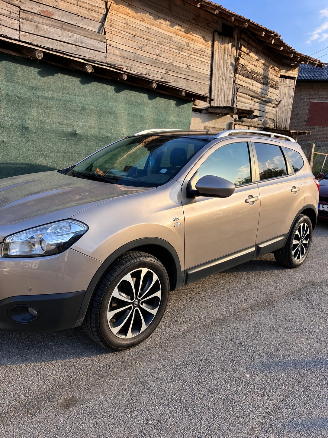 Nissan Qashqai 2.0 dCi (150 к.с.) 4x4 Automatic, снимка 4 - Автомобили и джипове - 55978574