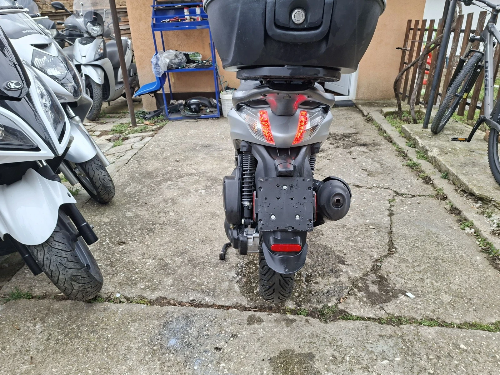 Piaggio Beverly 300ie ABS ASR 22000 реални уникат, снимка 8 - Мотоциклети и мототехника - 53902660