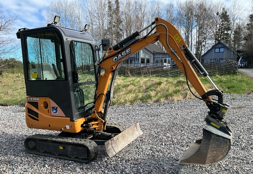 Багер Case CX18B S2