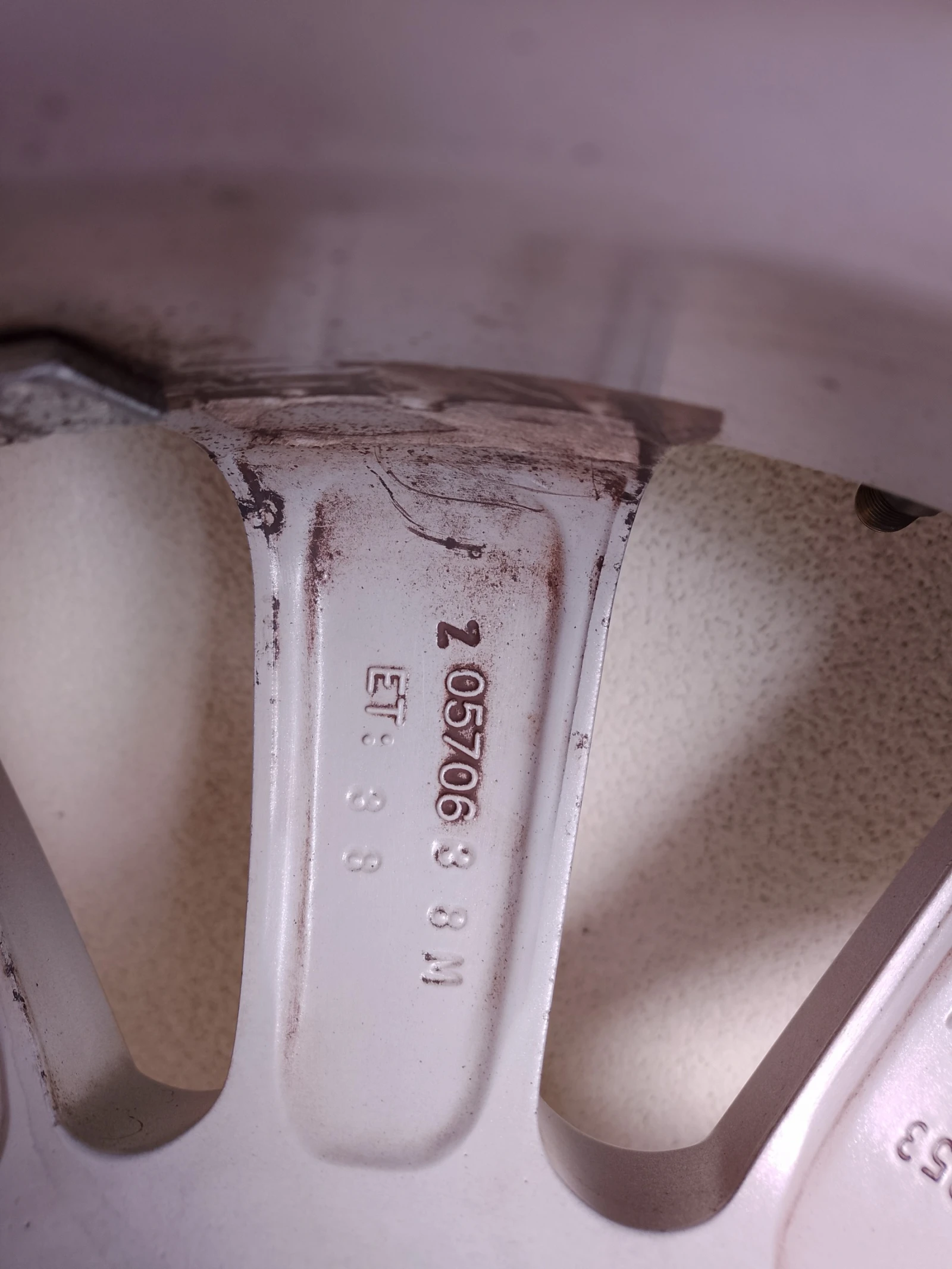 Гуми с джанти Hankook 205/55R16, снимка 8 - Гуми и джанти - 54480563