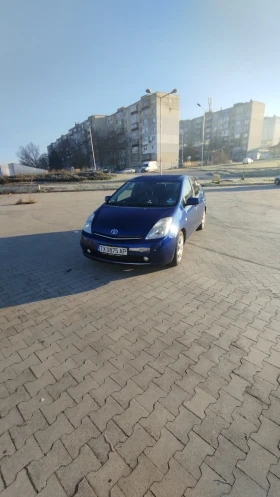 Toyota Prius 1.5VVT-I HYBRID, снимка 2