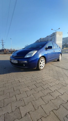 Toyota Prius 1.5VVT-I HYBRID, снимка 1