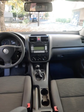 VW Golf 1.9 TDI 105 Hp Климатик Уникален, снимка 16