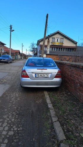 Mercedes-Benz E 200 Kompressor, снимка 12