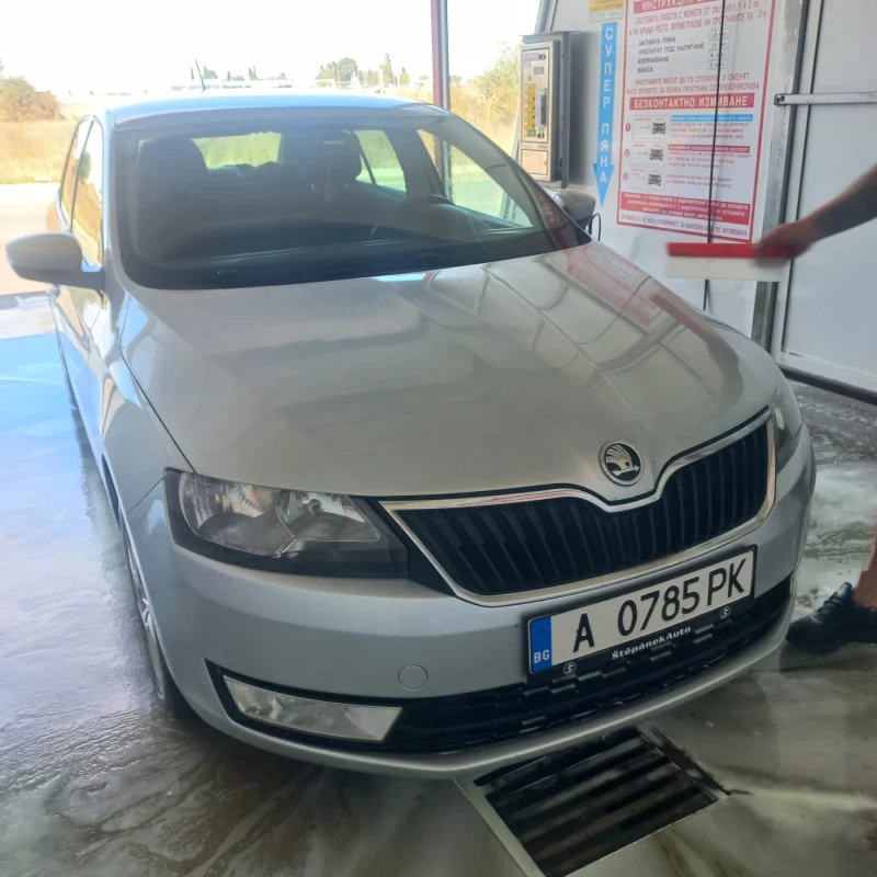 Skoda Rapid Бензин, снимка 10 - Автомобили и джипове - 47379185