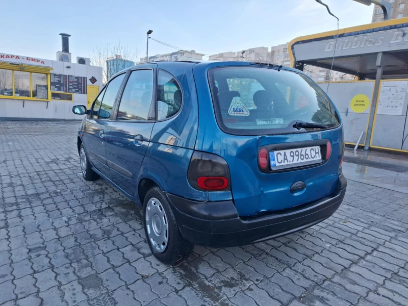 Renault Scenic 1.6  90кс, снимка 6 - Автомобили и джипове - 49045978