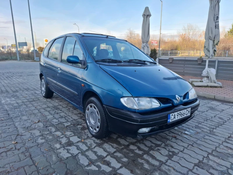 Renault Scenic 1.6  90кс, снимка 8 - Автомобили и джипове - 49045978