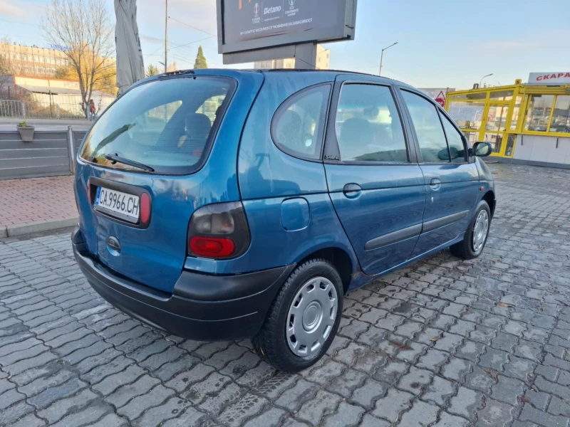 Renault Scenic 1.6  90кс, снимка 5 - Автомобили и джипове - 49045978