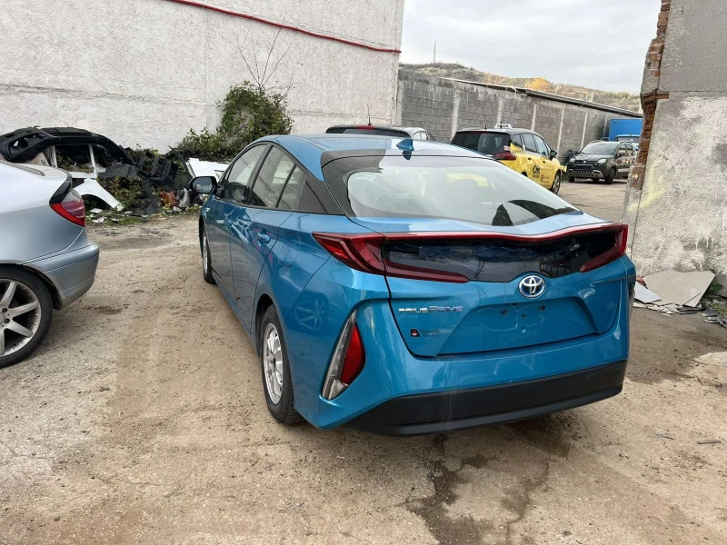 Toyota Prius, снимка 7 - Автомобили и джипове - 52486705