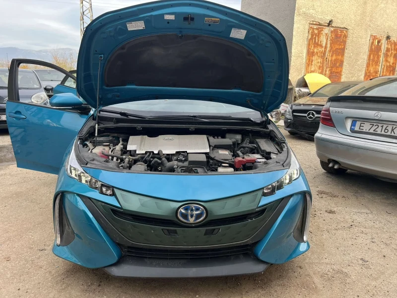 Toyota Prius, снимка 9 - Автомобили и джипове - 52486705