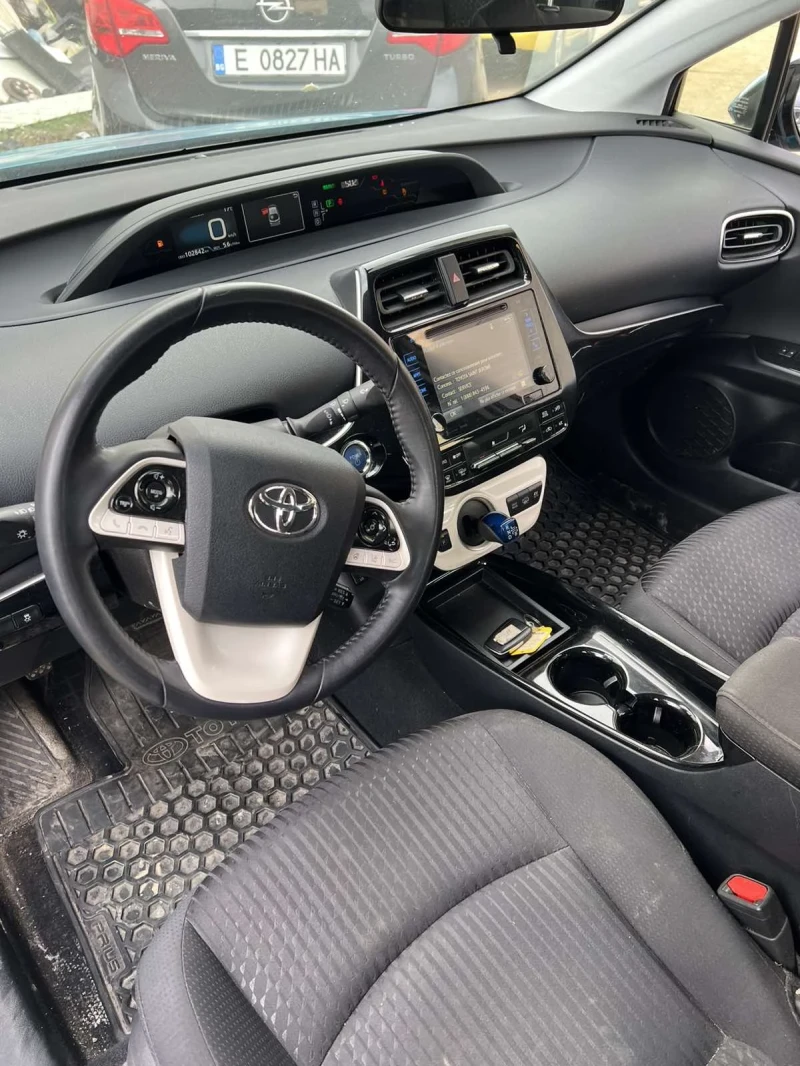 Toyota Prius, снимка 16 - Автомобили и джипове - 52486705