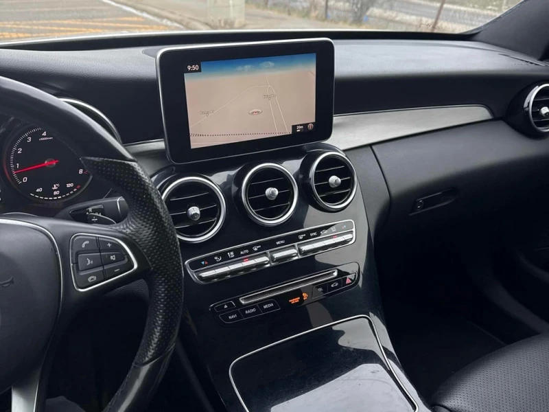 Mercedes-Benz C 300 * CARFAX * БЕЗ ПЪРВОНАЧАЛНА ВНОСКА, снимка 9 - Автомобили и джипове - 52870495