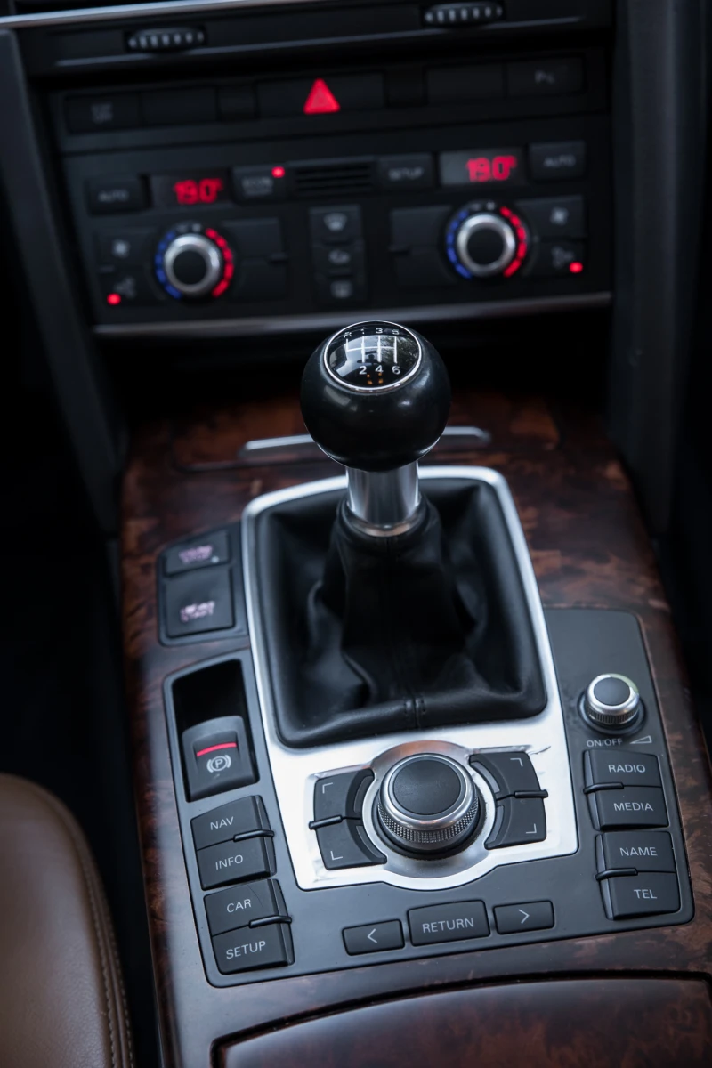 Audi A6 2.0TDI C6 4F, снимка 13 - Автомобили и джипове - 53477385