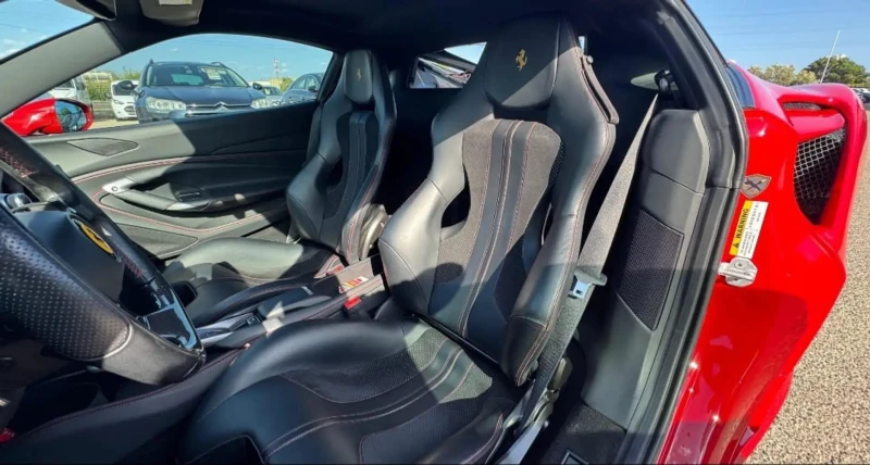 Ferrari F8 Tributo 3.9 V8, снимка 7 - Автомобили и джипове - 53559263