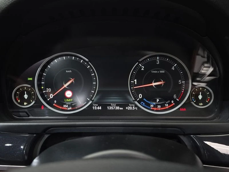 BMW 530 530d xDrive M Aero Dynamic| 258к.с.| ВКЛ.ТЕХНОТЕСТ, снимка 8 - Автомобили и джипове - 55608219