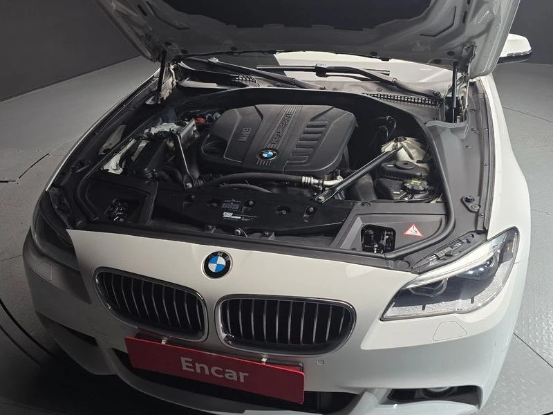 BMW 530 530d xDrive M Aero Dynamic| 258к.с.| ВКЛ.ТЕХНОТЕСТ, снимка 6 - Автомобили и джипове - 55608219