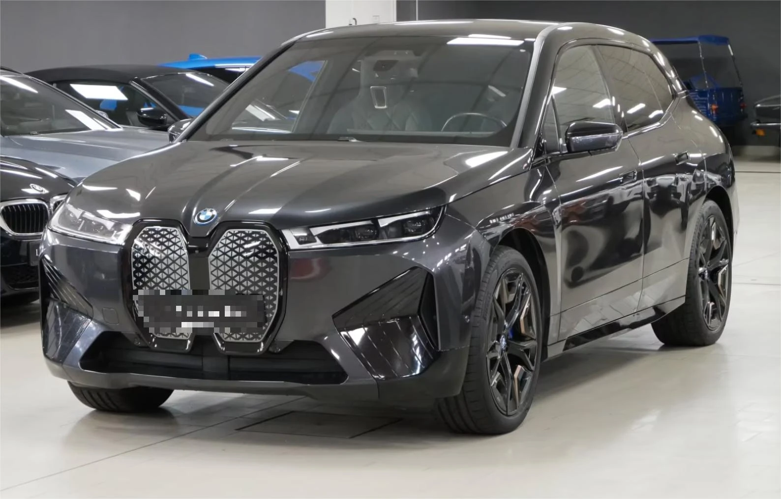 BMW iX, снимка 1