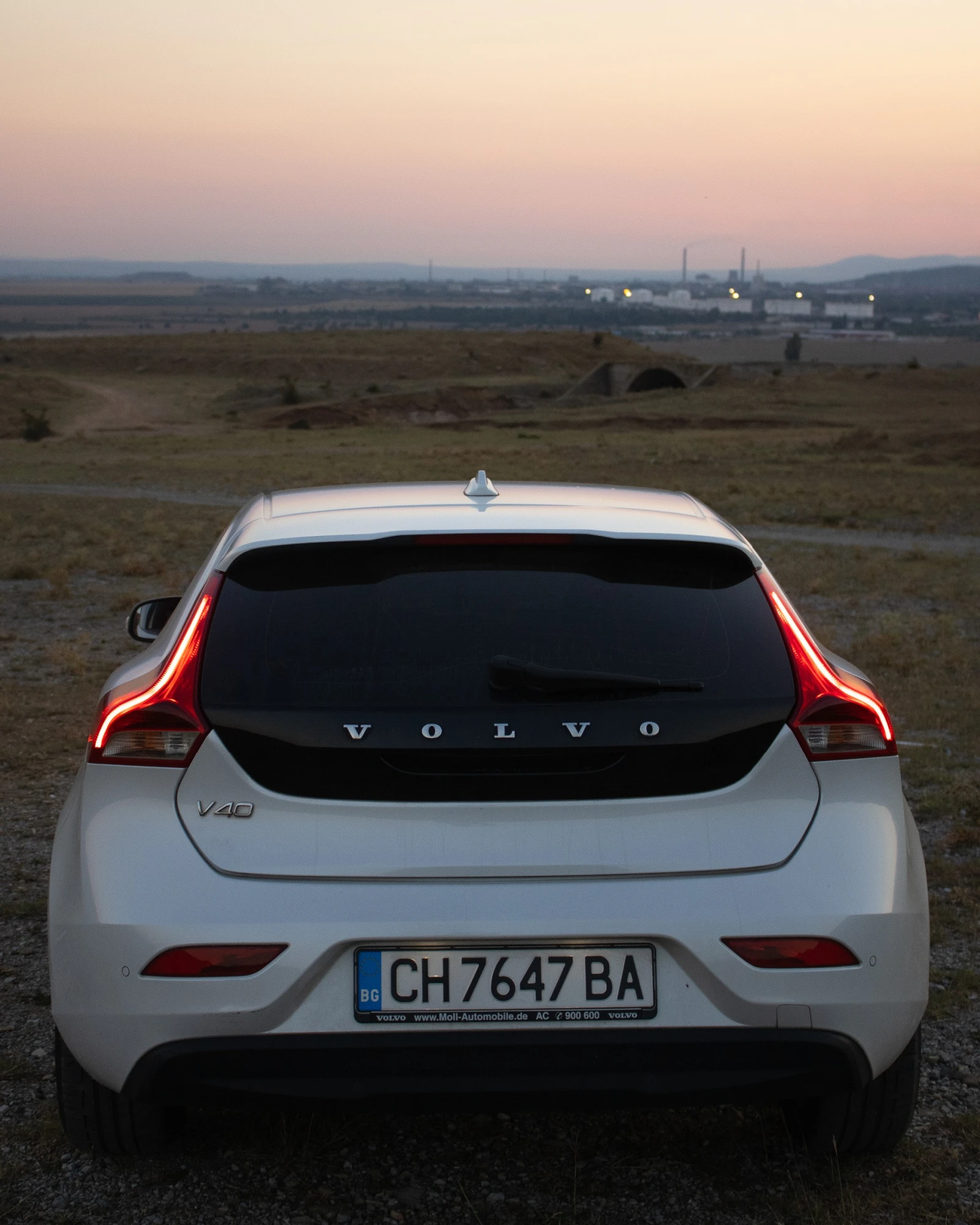 Volvo V40  - изображение 3