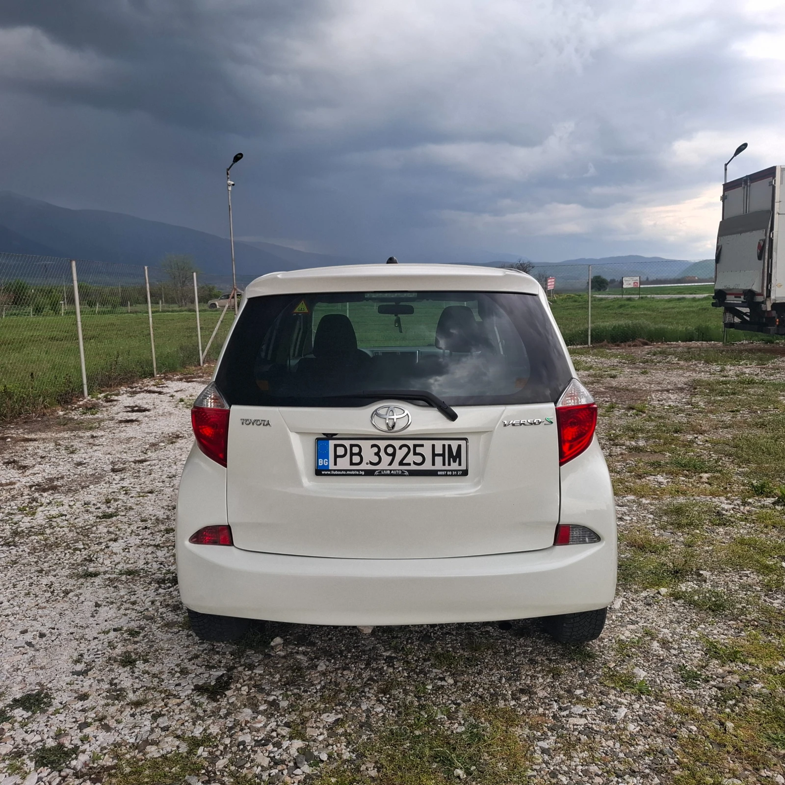 Toyota Verso ГАЗ Стъклен таван - изображение 6
