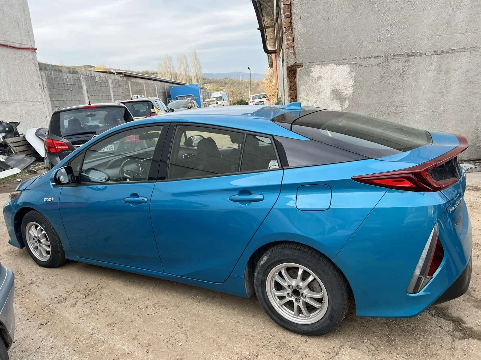 Toyota Prius  - изображение 10