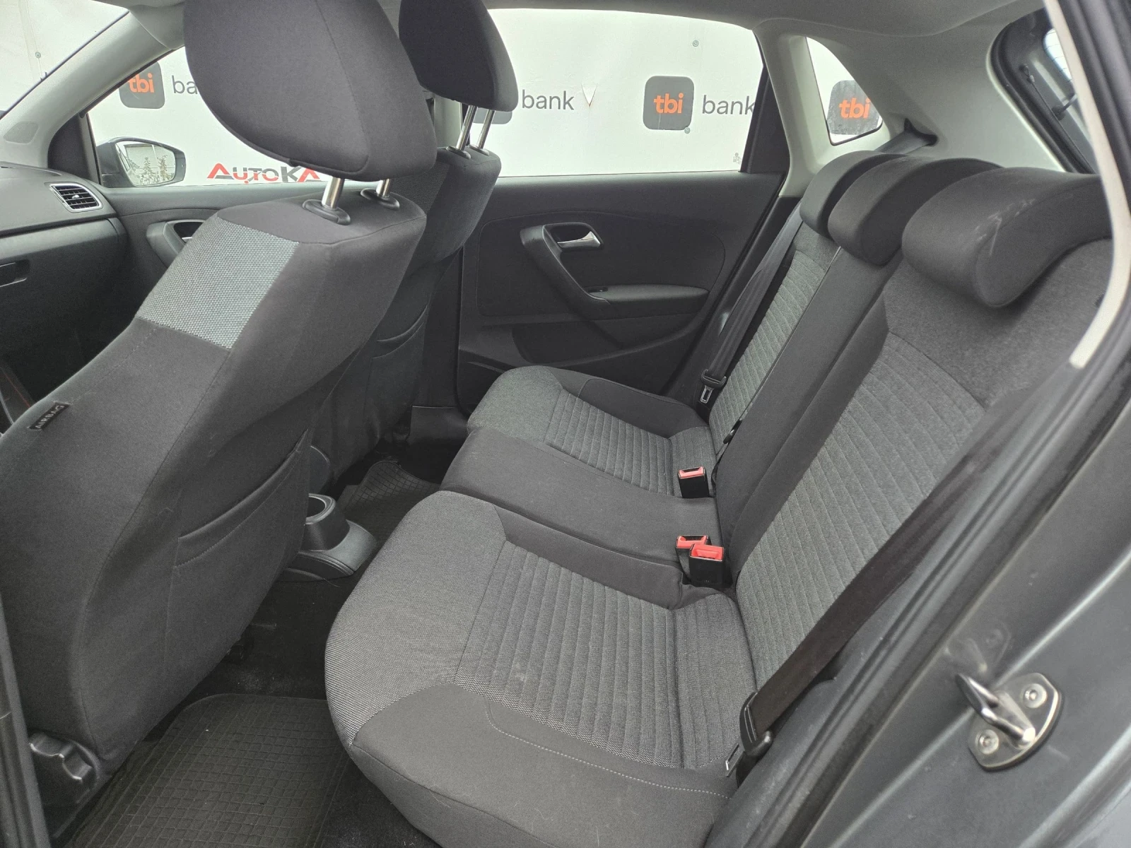 VW Polo 1.2TDI-75кс= КЛИМАТИК= COMFORTLINE - изображение 9