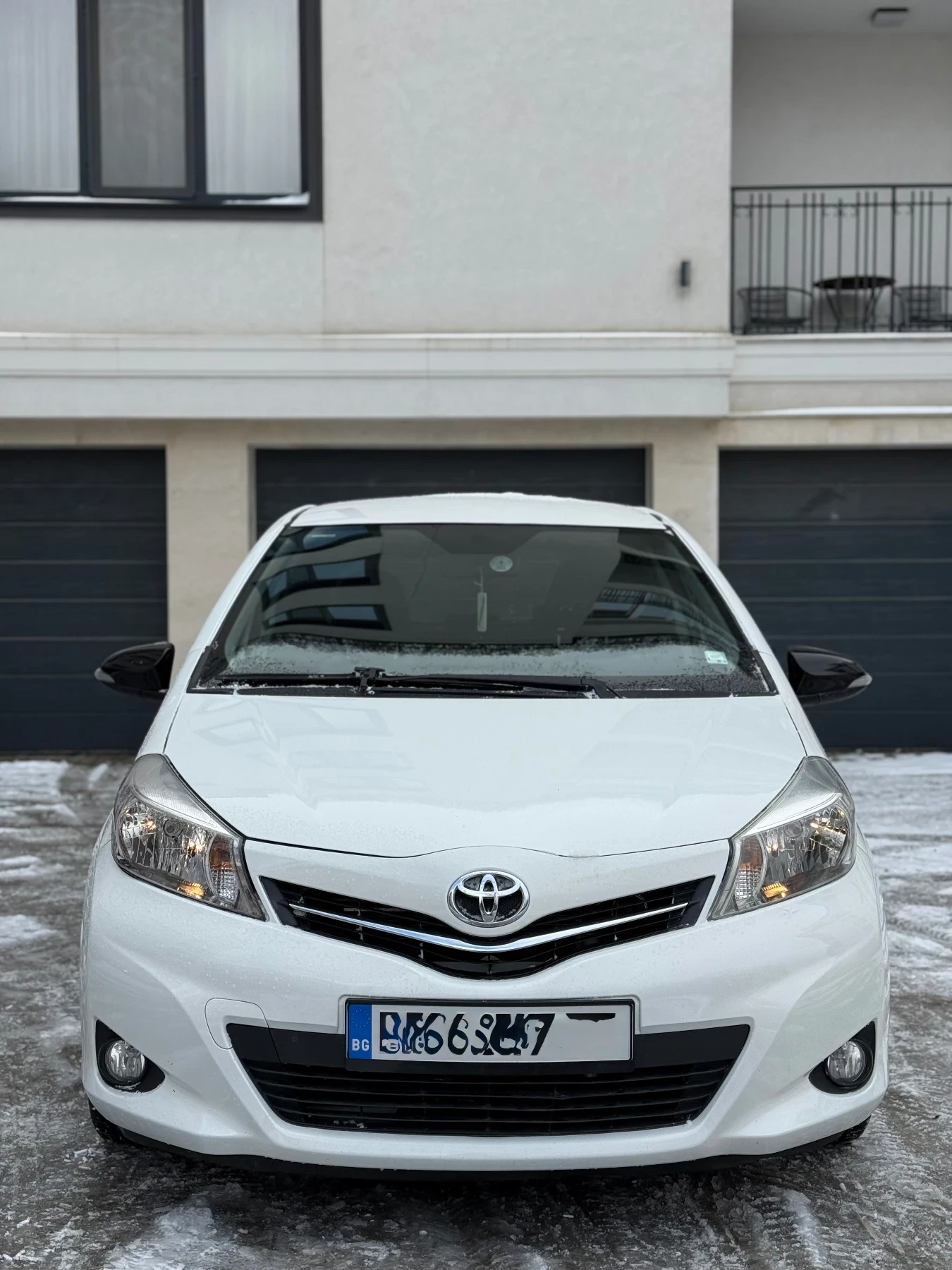 Toyota Yaris 1.4D4D Автомат Camera Регистрирана - изображение 2