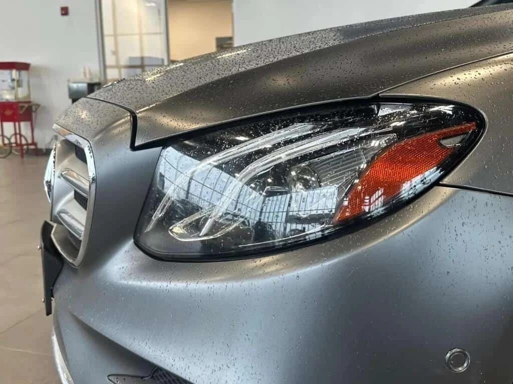 Mercedes-Benz E 300 * E300 4M * CARFAX * ЦЕНА ДО БГ, снимка 4 - Автомобили и джипове - 53849573