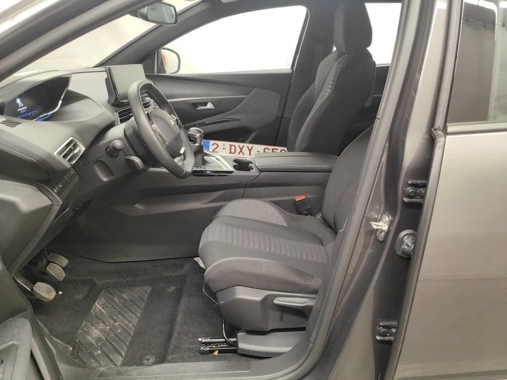 Peugeot 5008 1.2i Active Pack, снимка 6 - Автомобили и джипове - 54039365