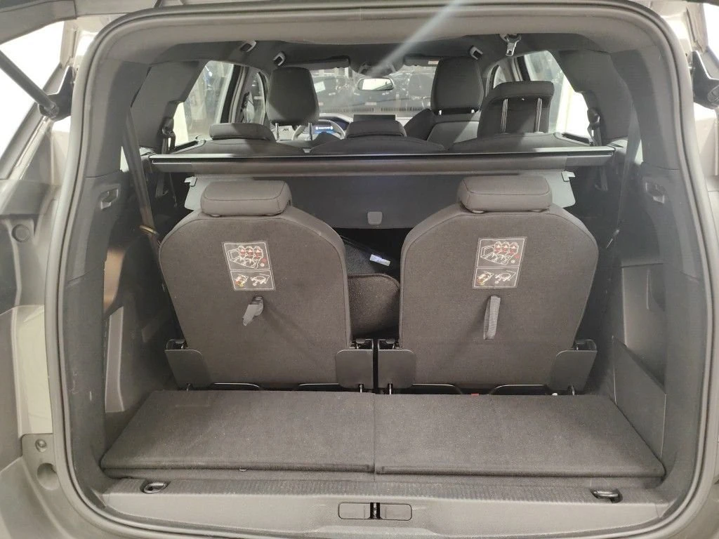 Peugeot 5008 1.2i Active Pack, снимка 5 - Автомобили и джипове - 54039365