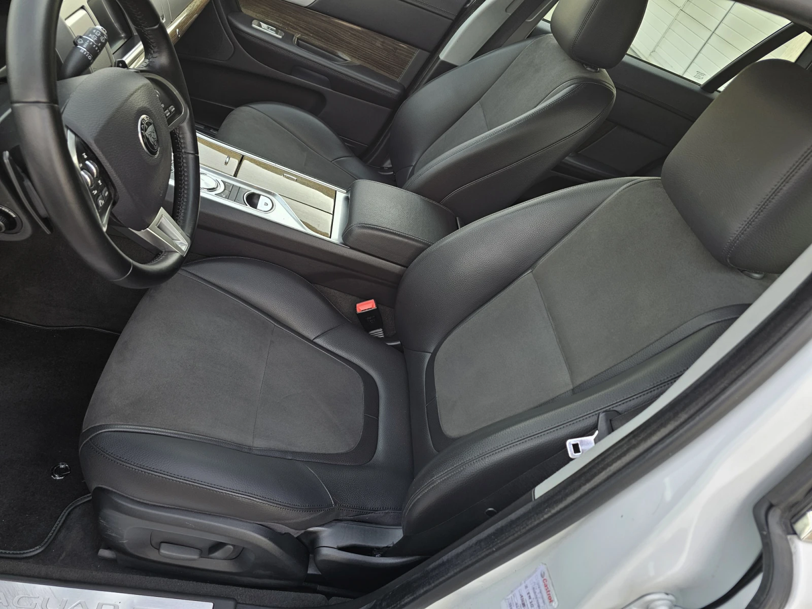 Jaguar Xf 2.2 SPORTBRAKE, снимка 10 - Автомобили и джипове - 54211597