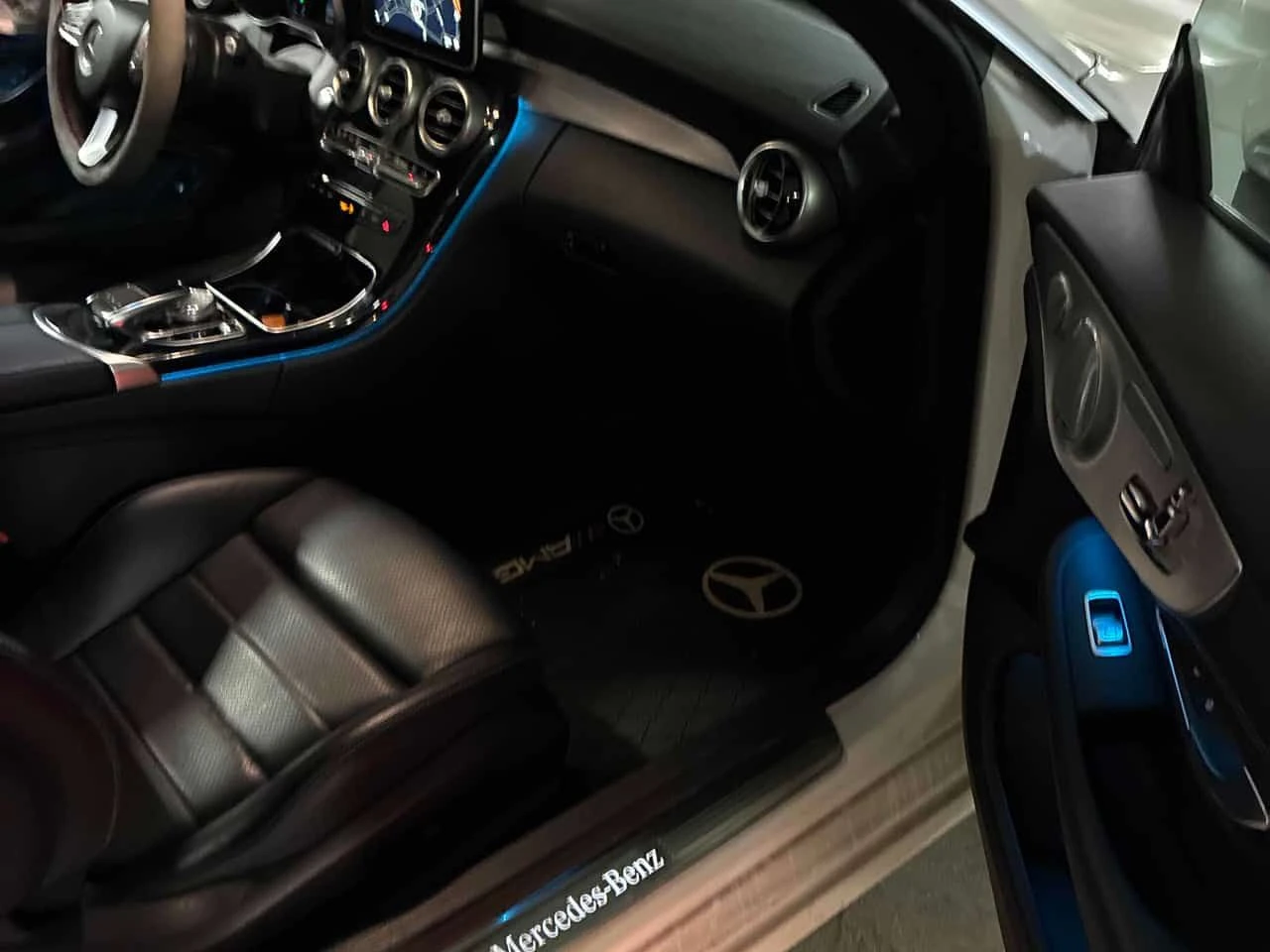 Mercedes-Benz C 300 * CARFAX * ОПЦИЯ ЗА ФИНАНСИРАНЕ , снимка 12 - Автомобили и джипове - 55303496
