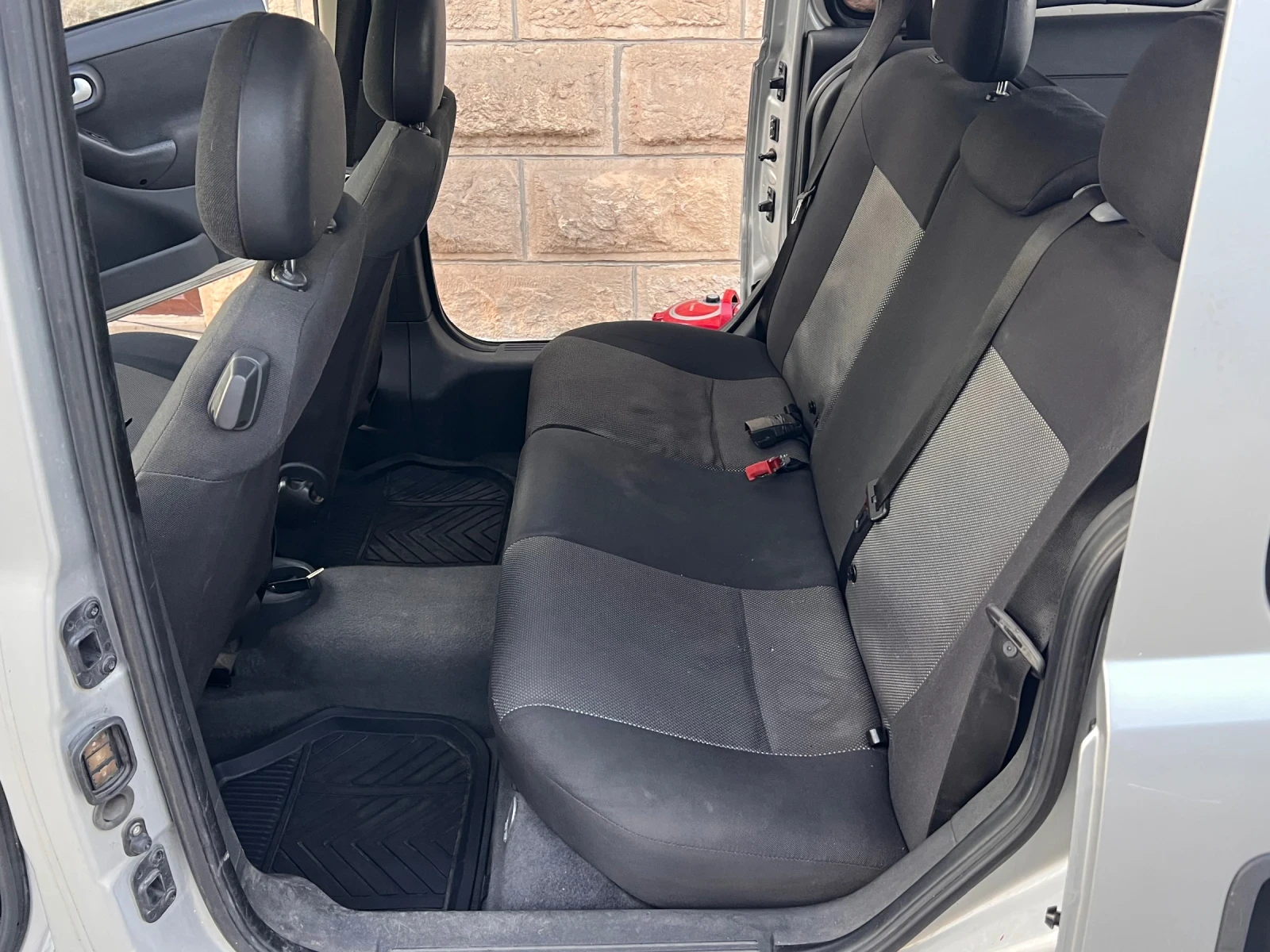 Opel Combo, снимка 9 - Автомобили и джипове - 55607800