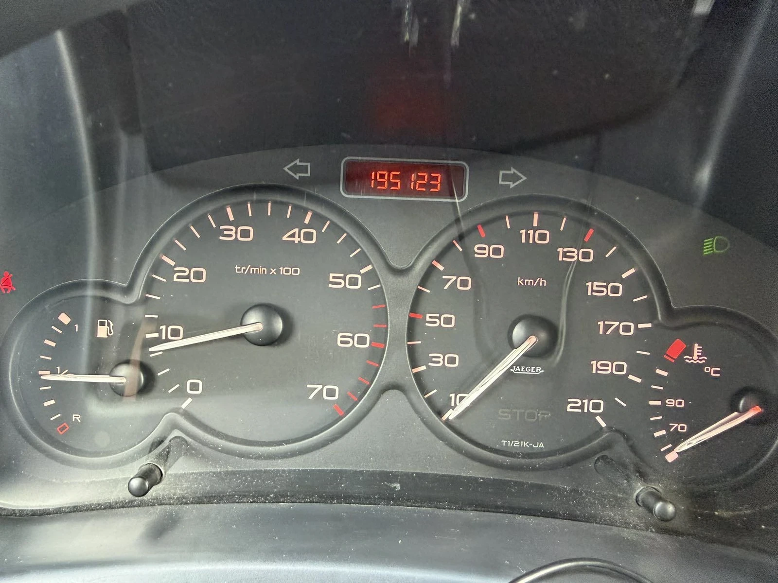 Citroen Berlingo 1.6HDI 2008г., снимка 14 - Автомобили и джипове - 55628351