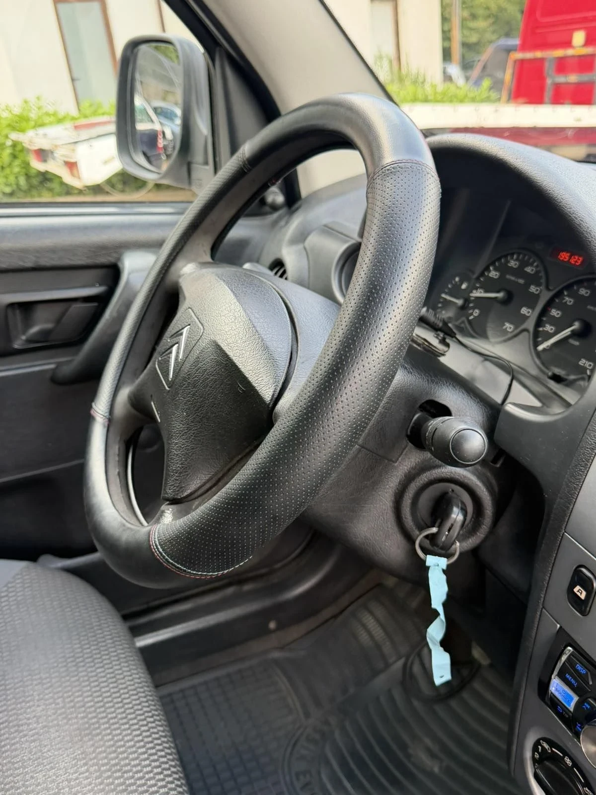 Citroen Berlingo 1.6HDI 2008г., снимка 7 - Автомобили и джипове - 55628351